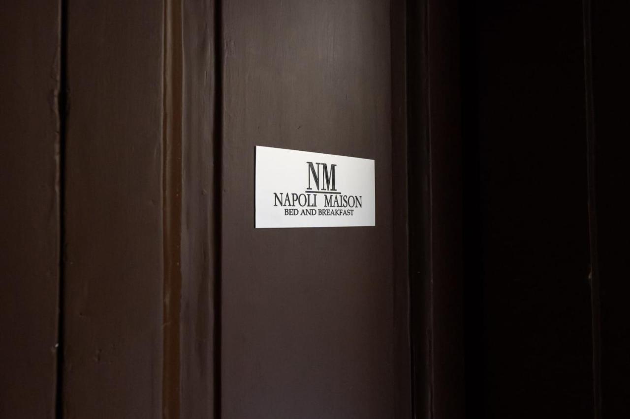 Napoli Maison Bagian luar foto