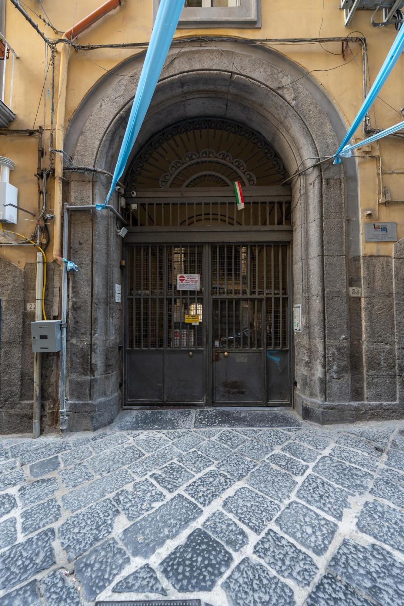 Napoli Maison Bagian luar foto